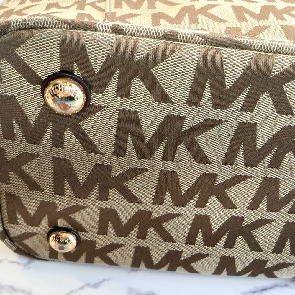 Michael Kors Susannah Large Tote MK Signature Canvas Brown Acorn - Picture 6 of 11